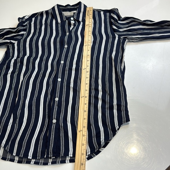 Everlane Navy and White Striped Casual Shirt Size 0 - Picture 7 of 7